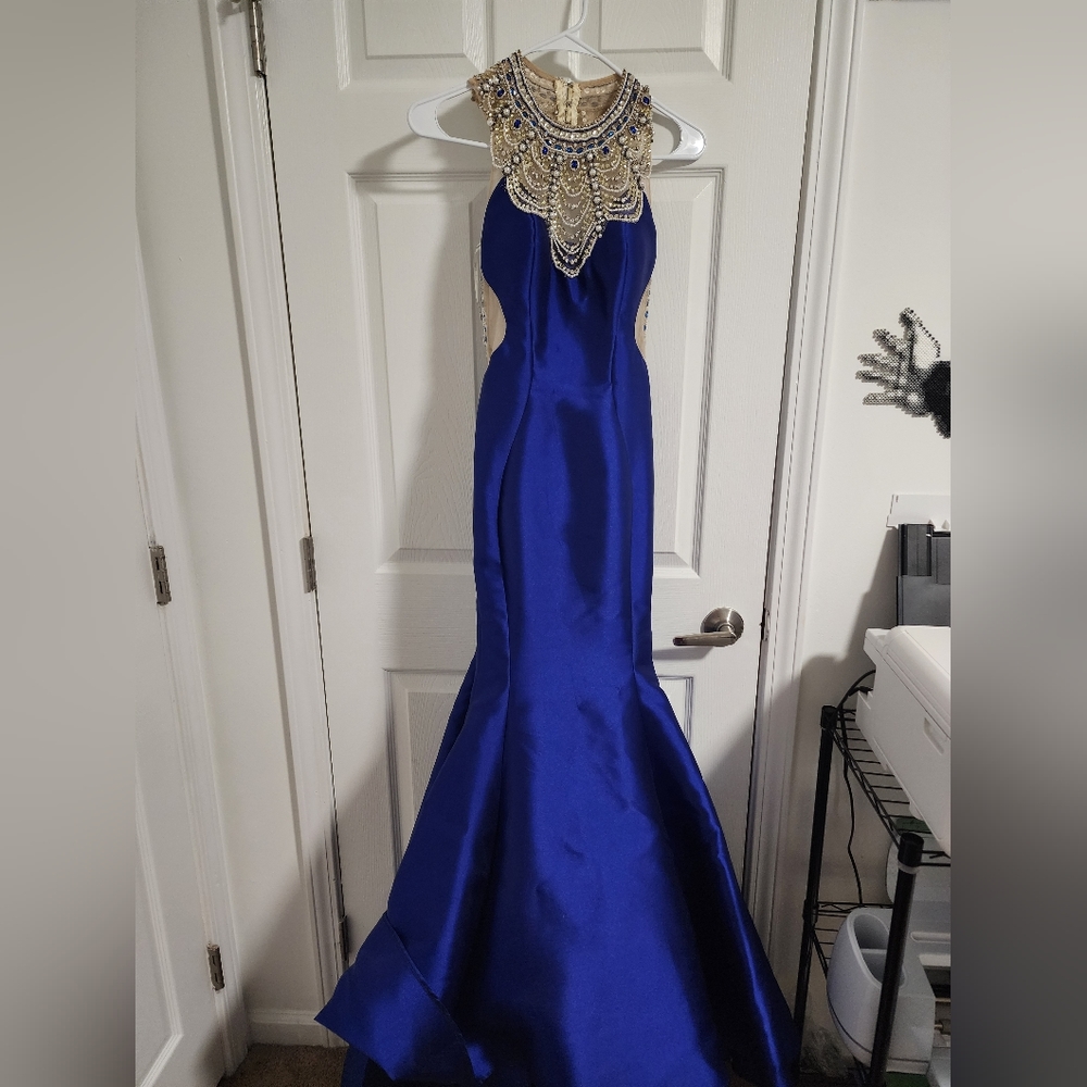 Juliet 629 Bead Applique Neckline Trumpet Style Gown